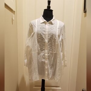 Cafe Marreshesch Womans White Lace Eyelet Blouse
